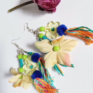 Kolczyki kwiaty frędzle szaleństwo