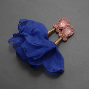 kolczyki lub klipsy sutasz z kwiatkami