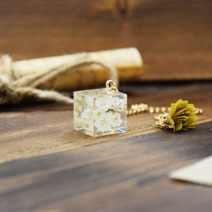 Biżuteryjna Zakładka do książki - gipsówka w złocie