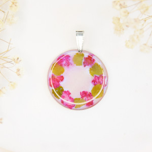 Zawieszka do naszyjnika - różany wianek