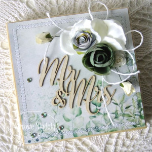 Drewniana kartka pamiątka ślubna na banknoty