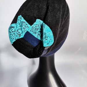 Czapka :gdyby mama wiedziała jak się Julcia w siodle trzymala