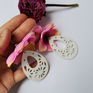 Klipsy: zuczek toczył  kulkę z latryny dla