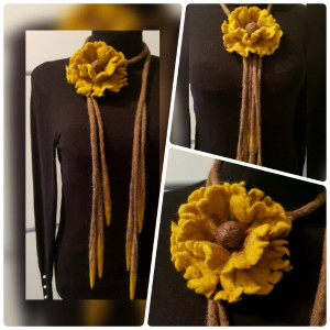 Zamotka z broszką w kolorze tabaki