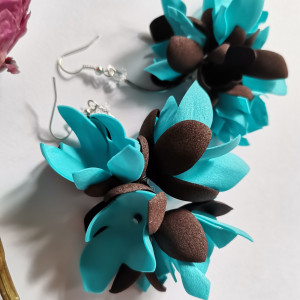 Kolczyki:kibol z siłą huraganu