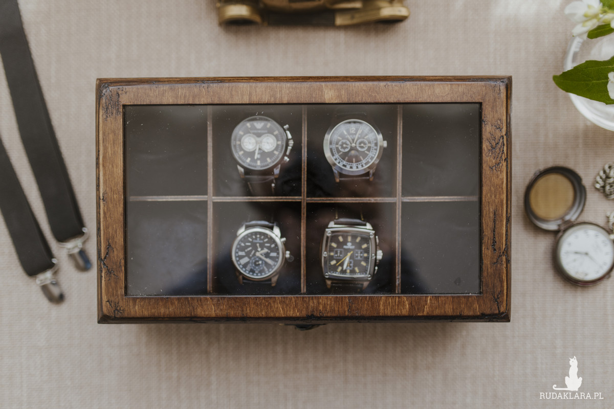Drewniane pudełko na zegarki 8 komorowe