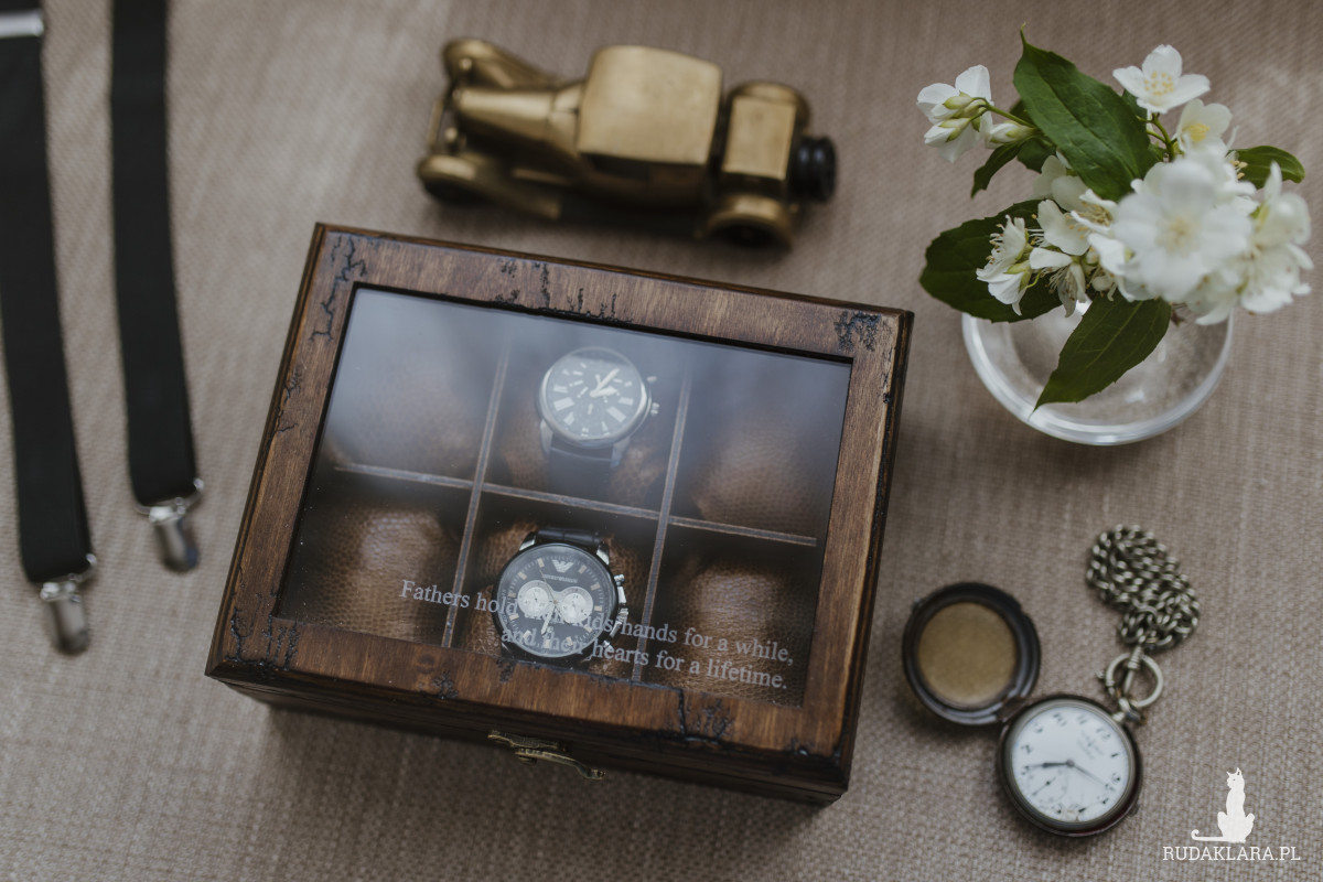 Drewniane pudełko na zegarki 6 komorowe