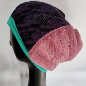 Czapka oskarżony kochał cudze