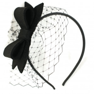 Czarny fascynator kokardka z woalką