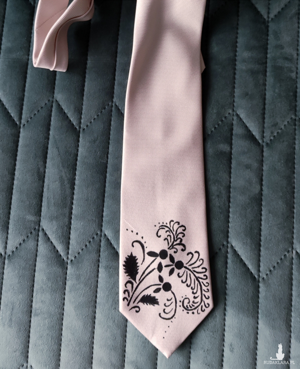Krawat malowany - beż