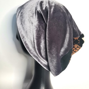 czapka szara z połyskiem