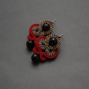 kolorowe kolczyki / klipsy sutasz z onyksem