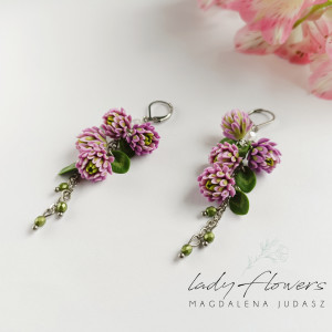 Kolczyki z kwiatami koniczyny