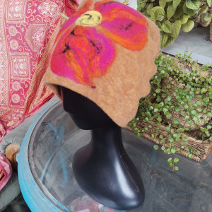 Czapka wełniana miodowa