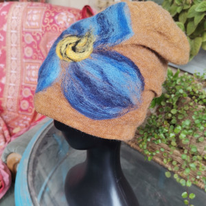 Czapka wełniana miodowa