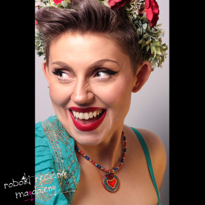 Naszyjnik z płonącym sercem