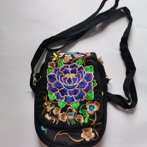 Torebka haftowana hmong