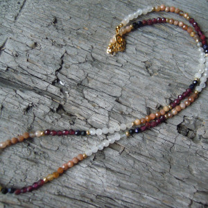 MARUBI - naszyjnik miks kamieni