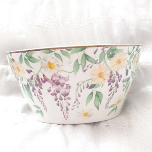 nowa miseczka w kwiatki, kwiaty salaterka z porcelany, porcelanowa miseczka z kwiatami, porcelanowa salaterka we wzory, boho miseczka