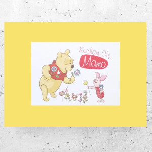 Kubuś Puchatek plakat A4, plakat z Kubusiem Puchatkiem, plakat do pokoju chłopca, plakat do pokoju dziewczynki, bajkowe plakaty dla dzieci, miś obrazek A4, prezent dla mamy, fajne plakaty A4