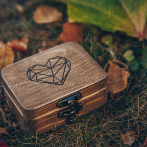 Pudełko na Obrączki - Serca Geometryczne