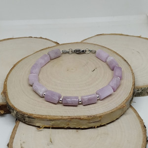 Subtelna bransoletka z pięknego Kunzytu