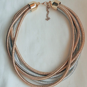 Naszyjnik sznurkowy w srebrnych i miedzianych pastelach