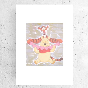 bajkowy plakat A4, kolorowy plakat dla dzieci, Kubuś Puchatek plakat 21x30, plakat z Kubusiem Puchatkiem, fajny plakat do dziecięcego pokoju, miś plakat na ścianę, obrazek z Puchatkiem