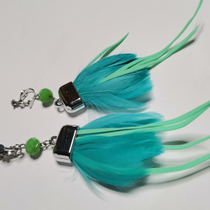 Klipsy seledynowo turkusowe pióra