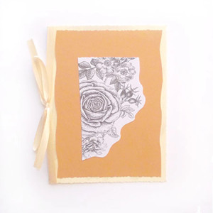 musztardowa kartka okolicznościowa, kwiaty kartka w stylu vintage, róże kartka w stylu retro, vintage kartki, retro kartki na różne okazje