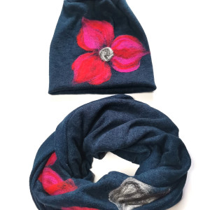 komplet wełniany granat wełna merynosy kwiaty