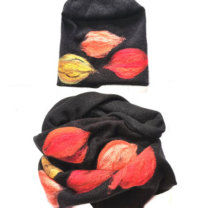 komplet wełniany czarny wełna merynosy kwiaty