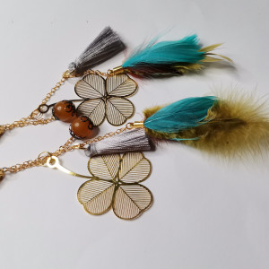 Klipsy kolorowe pióra