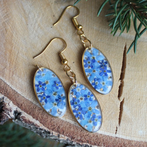 Kolczyki naturalne złote żywica epoksydowa z kwiatami kwiatowe komplet złoty kwiatowy niebieskie kolczyki zawieszka wisiorek niezapominajki niezapominajkami retro komplet