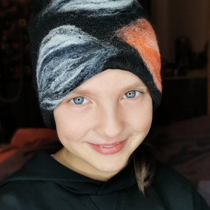 Czapka wełniana filcowana  zimowa handmade w kwiaty