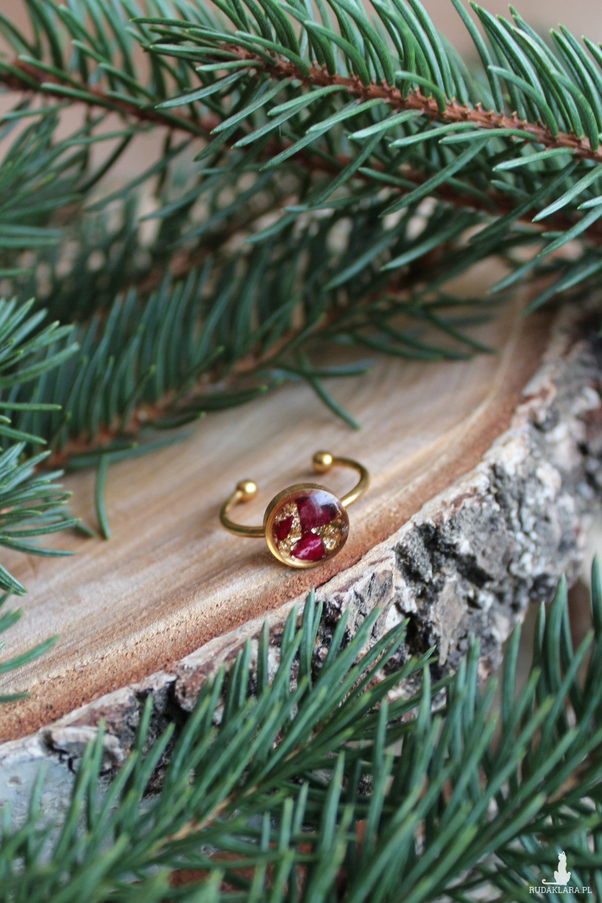 Złoty pierścionek regulowany z kwiatami suszone kwiaty żywica z różą różany czerwony serce serduszko kobiecy bordowy