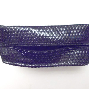 nowa kosmetyczka w czarnym kolorze, czarna kosmetyczka, pojemna kosmetyczka, pakowna kosmetyczka, elegancka kosmetyczka, praktyczna kosmetyczka