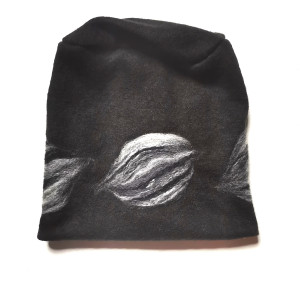 Czapka wełniana filcowana  zimowa handmade w kwiaty