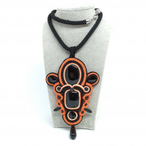 Czarno-pomarańczowy naszyjnik sutasz z onyksami