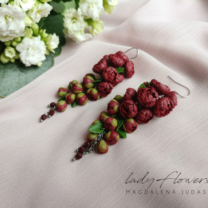 Długie kolczyki z peoniami