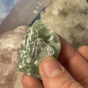 naszyjnik KRYSZTAŁ GÓRSKI - kamień manifestacji, nowych początków, intuicji