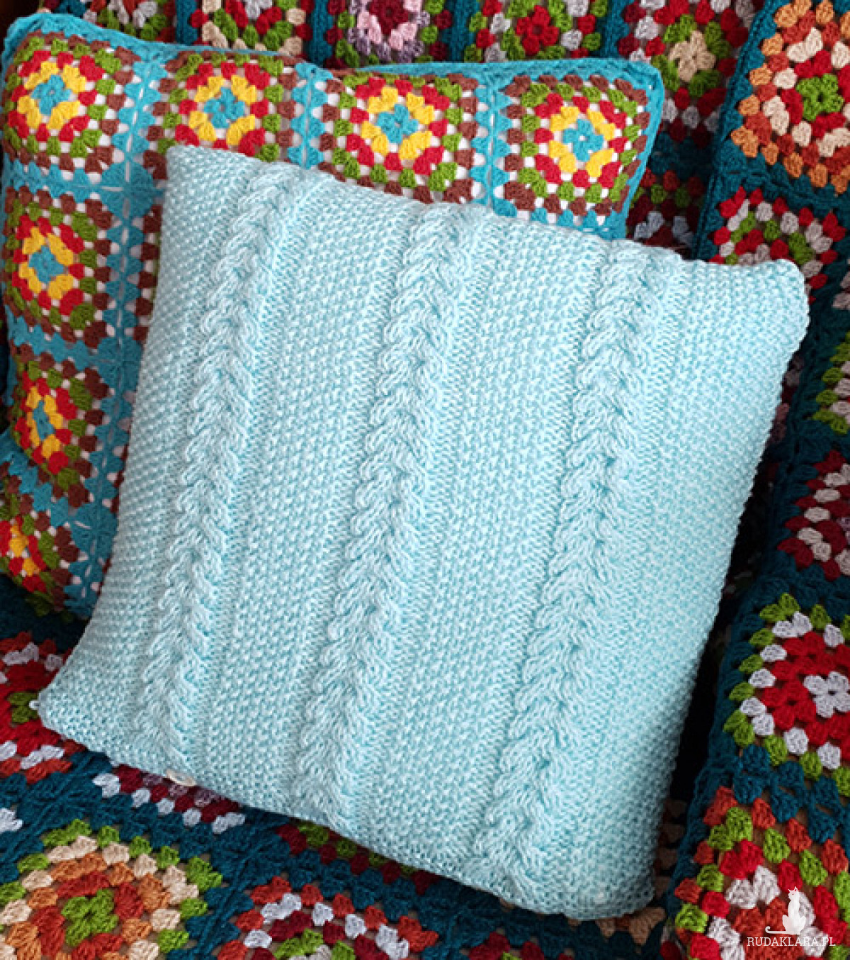 121. poszewka na poduszkę wykonana na drutach