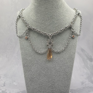 Naszyjnik chainmaille z kryształem Swarovskiego-stal szlachetna