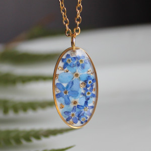 Złota zawieszka złoty wisiorek niezapominajki kwiat naszyjnik żywica z żywicy kwiaty z kwiatami niezapominajka niebieskie kwiaty