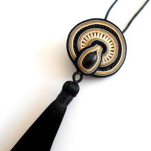 broszka i naszyjnik sutasz 2in1