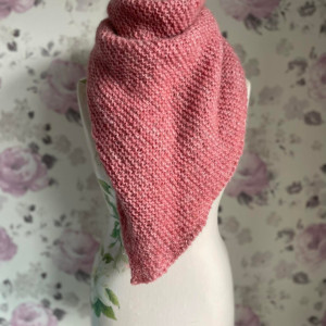 rozowa chusta z błyskiem