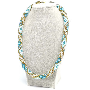 Naszyjnik z koralików w romby