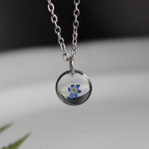 Srebrna zawieszka srebrny wisiorek naszyjnik żywica z żywicy niezapominajki niezapominajka kwiaty z kwiatami