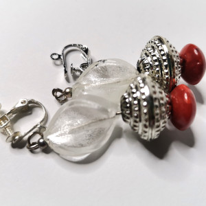 Klipsy malinowo biale