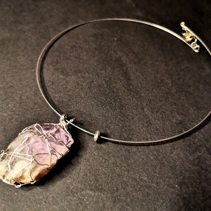 Naszyjnik z ametystem surowym